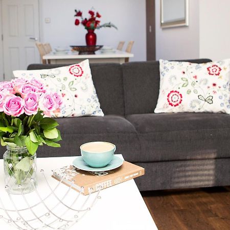 Apt 3, Trafalgar Sq Duplex, 3Rd & 4Th Floor By Indigo Flats Londyn Zewnętrze zdjęcie