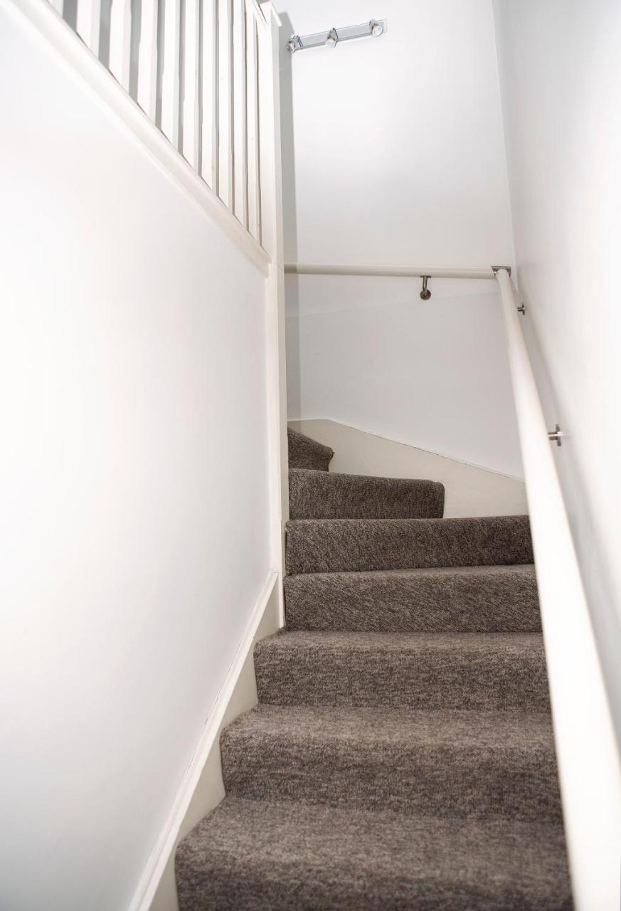 Apt 3, Trafalgar Sq Duplex, 3Rd & 4Th Floor By Indigo Flats Londyn Zewnętrze zdjęcie